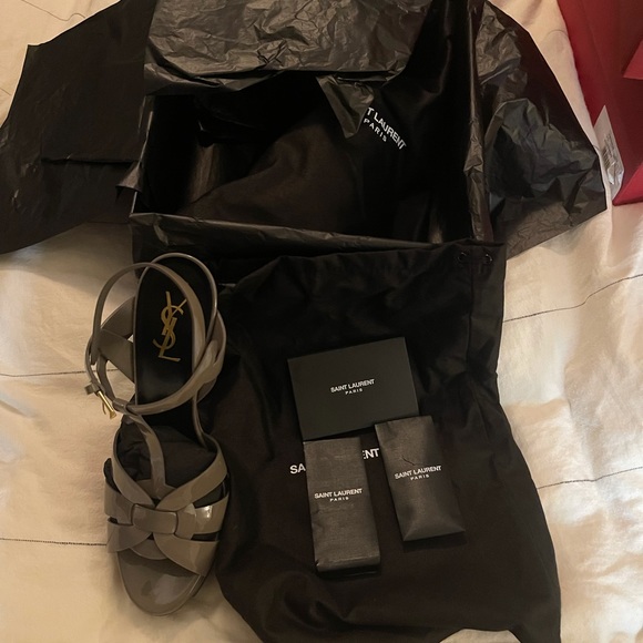 YSL tributes - Picture 3 of 4